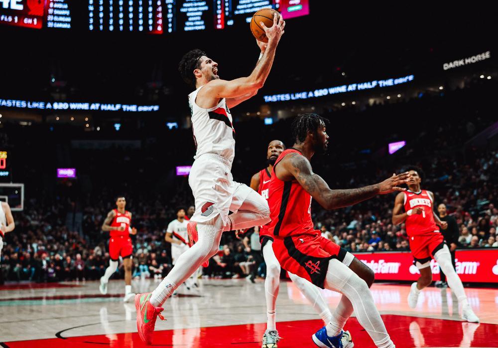 开云-探花郎被打回原形，火箭别再孤注一掷，斯通该引援了