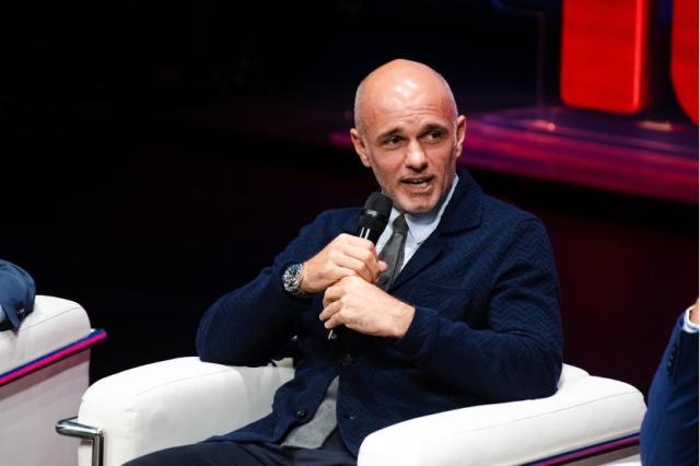 1729142674175091002.jpg 1729142674175091002.jpg