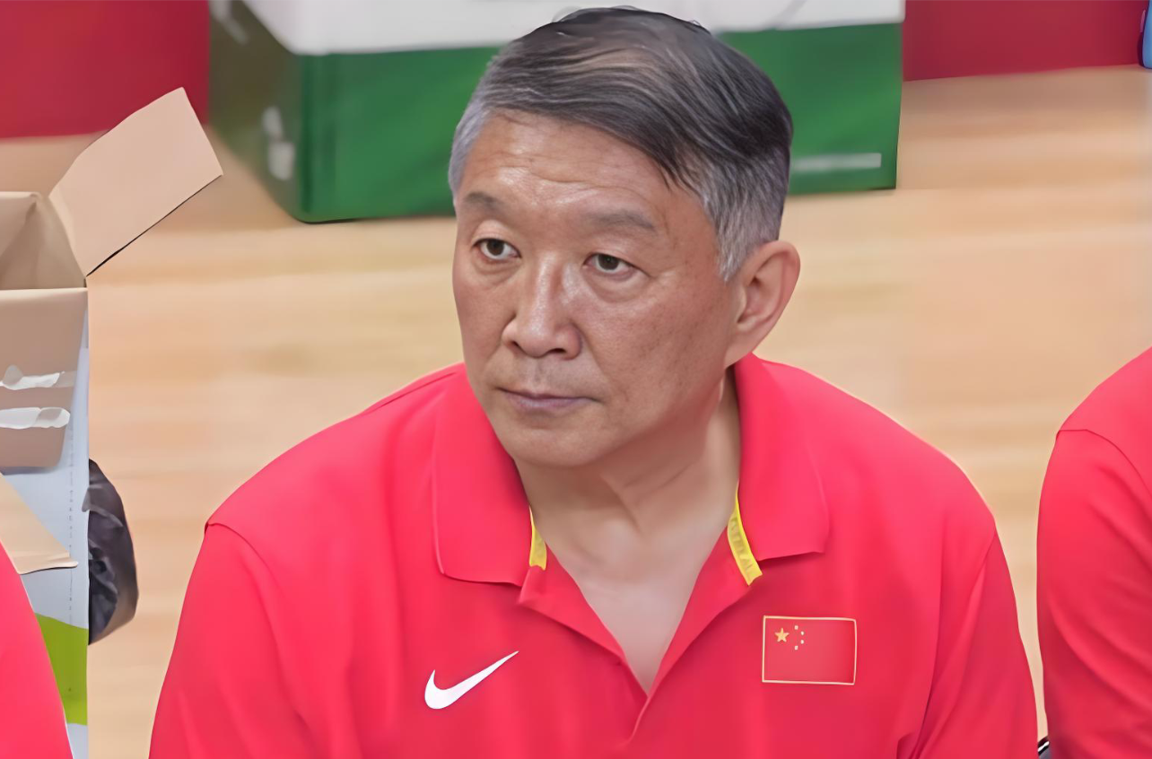 开云体育下载-4名新人9中1，一共得3分！女篮“换血”成为笑话？宫鲁鸣很无奈