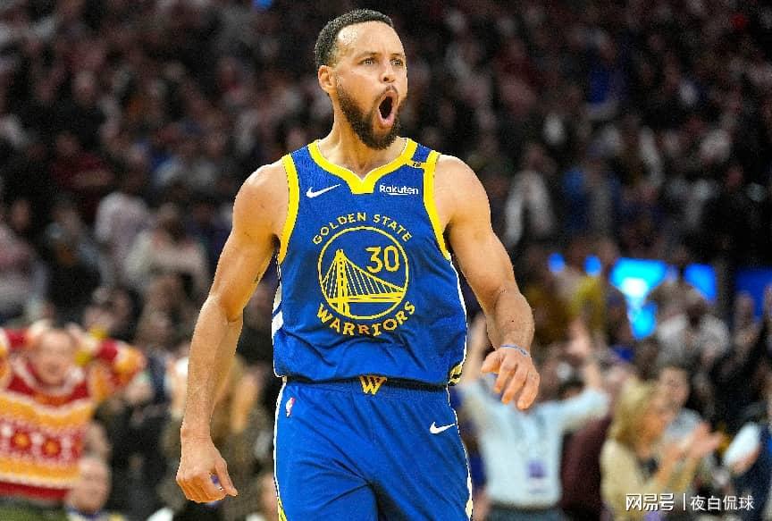 开云官网-突发：库里在勇士对阵快船比赛中创造NBA历史！